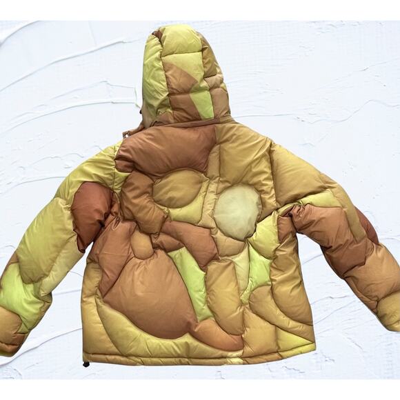 KidSuper Kissing Puffer Gold with Detachable Hood - Picture 4 of 7